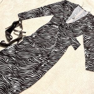 WAYF Poppy Tie Front Long Sleeve Dress